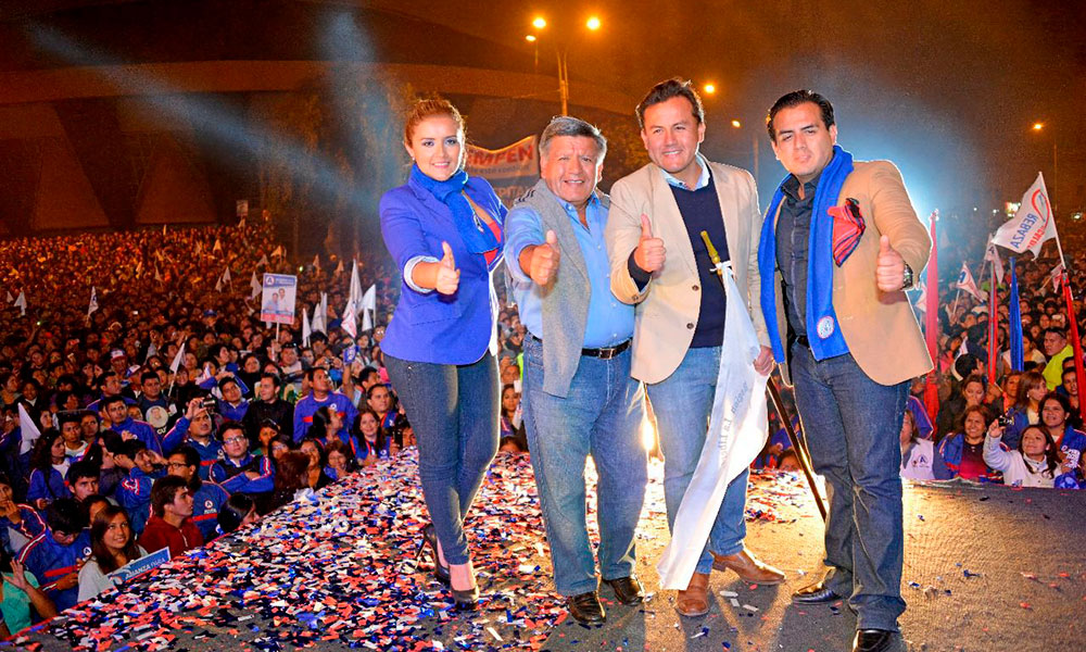 César Acuña recorre la región Loreto para apoyar a sus candidatos