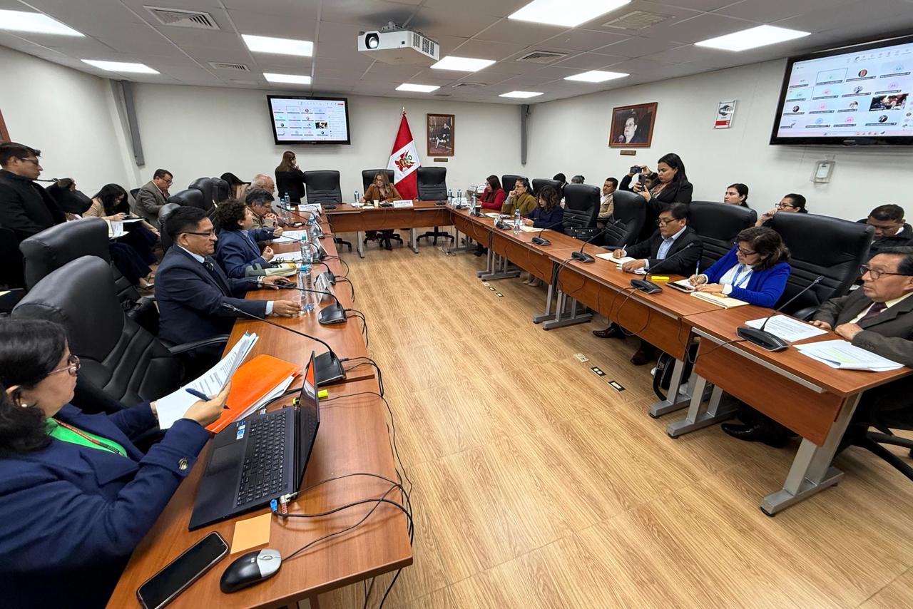 Comisión de Salud presidida por Magaly Ruiz aprueba dos nuevos predictámenes para hospitales del Perú