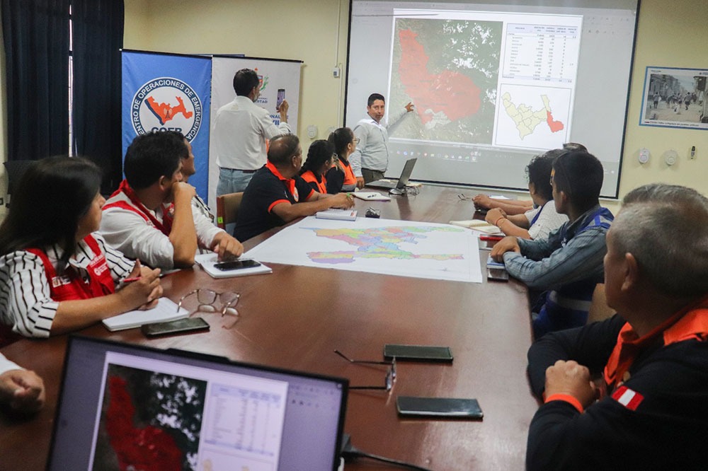 Gobernador de La Libertad, lidera acciones ante lluvias en la región - Imagen ilustrativa
