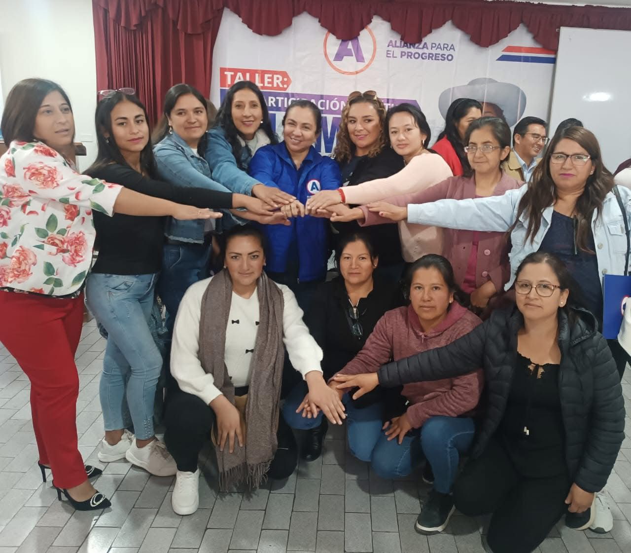 César Acuña en evento político